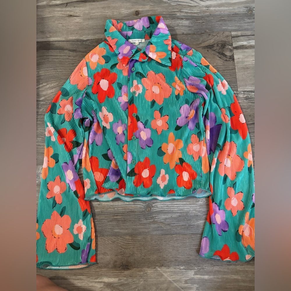 Baevly Collared Button Down Flower Top - image 1